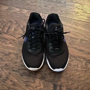 Women’s Nike size 9